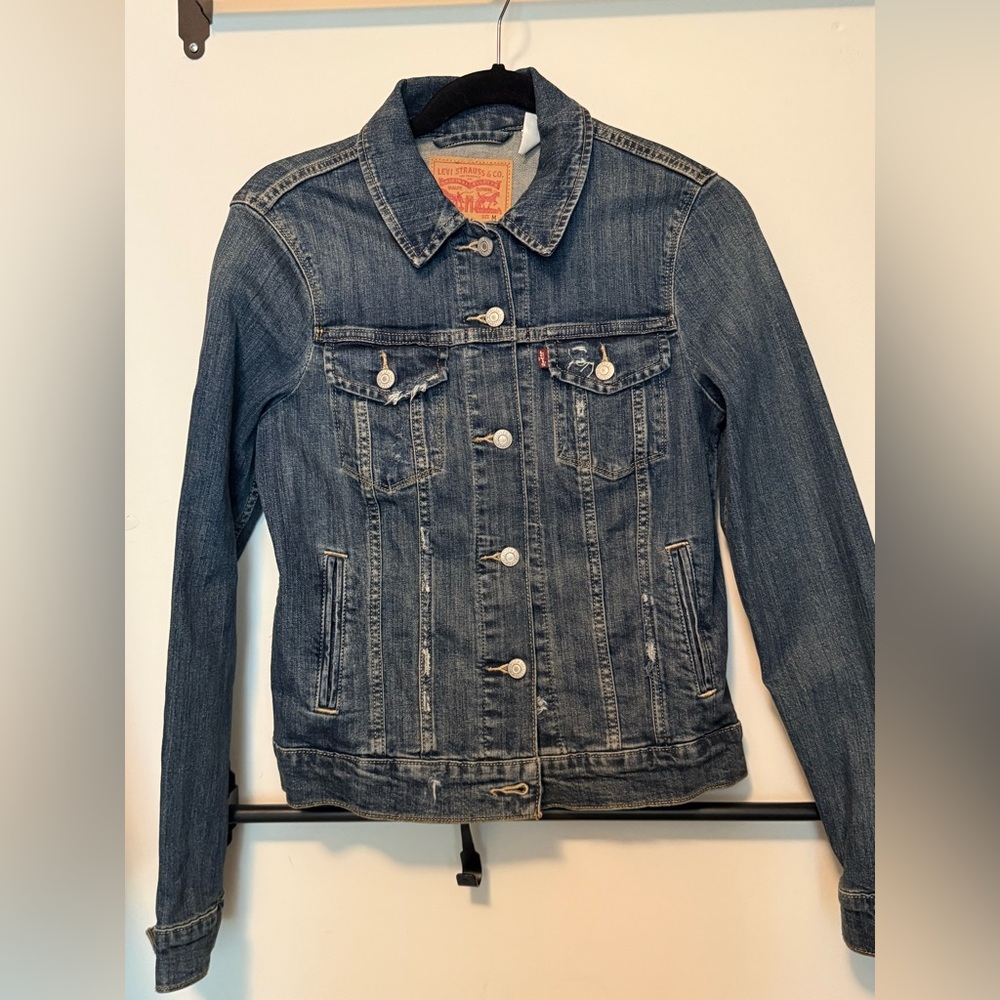 Levi’s hand distressed original truckers jacket. Size M Slim fit